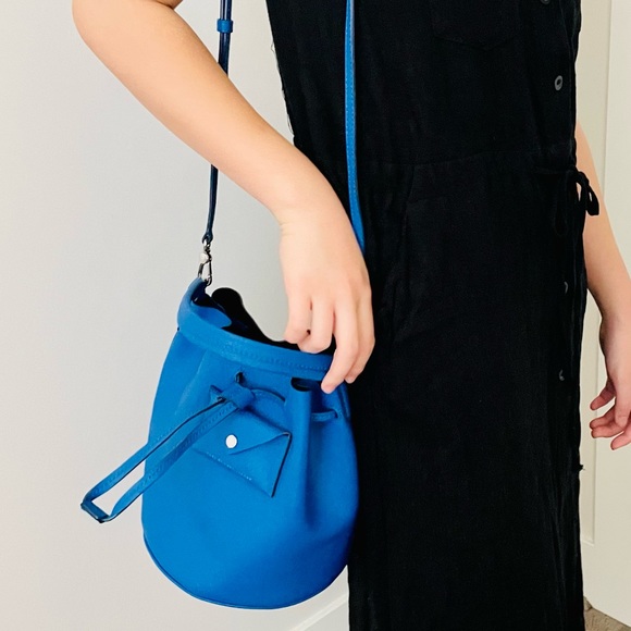 Marc Jacobs bucket blue crossbody bag - Picture 5 of 6
